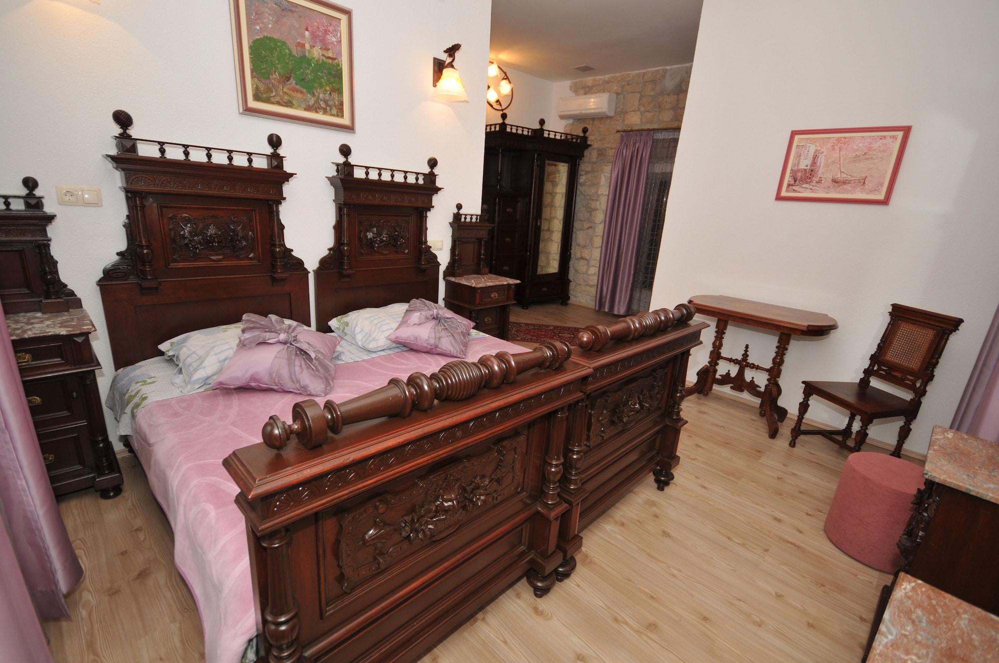 Palace Derossi Trogir Bagian luar foto