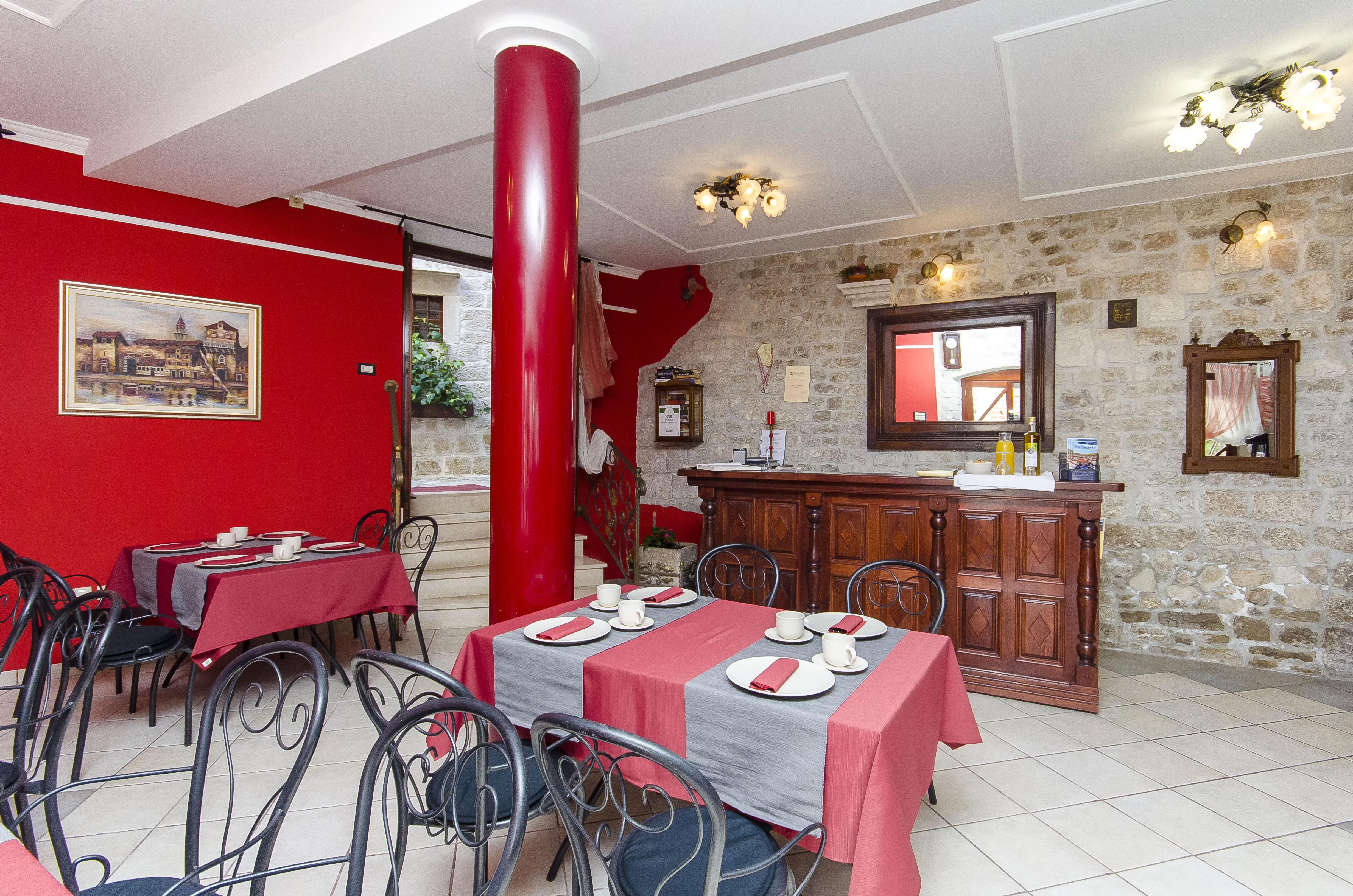 Palace Derossi Trogir Bagian luar foto