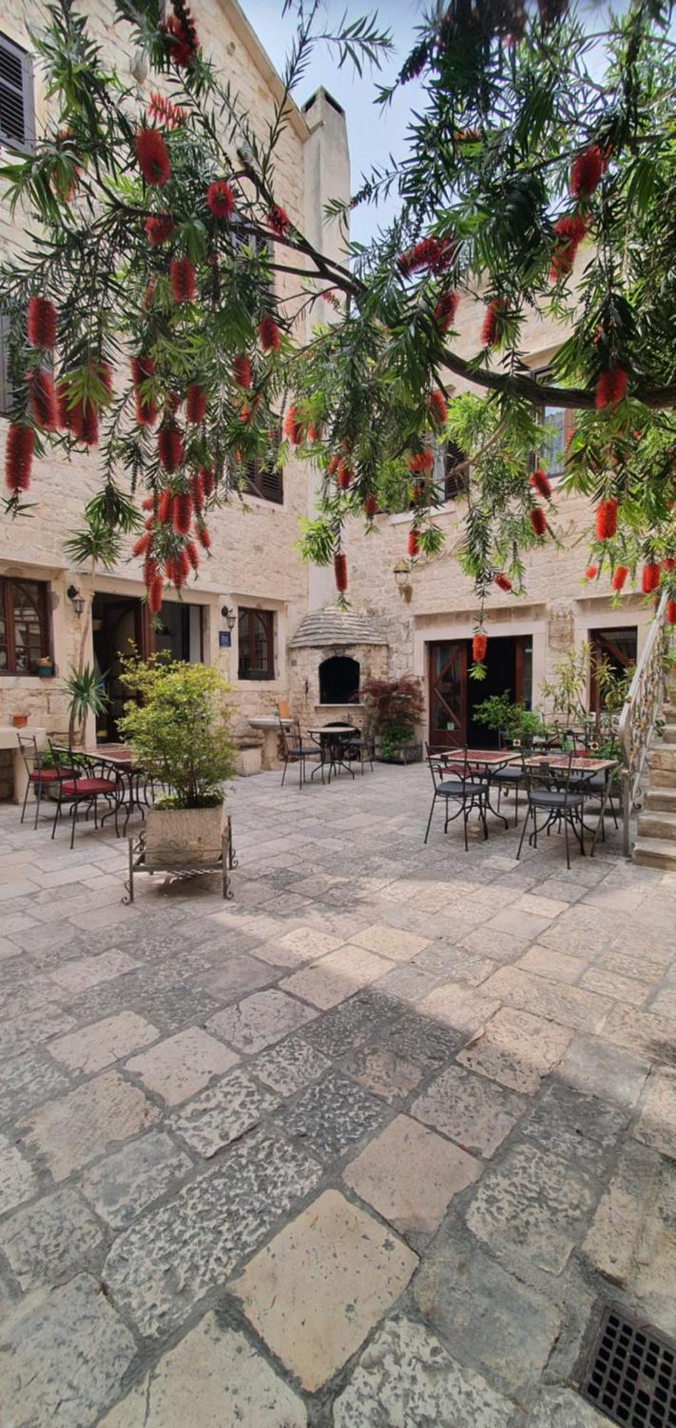 Palace Derossi Trogir Bagian luar foto