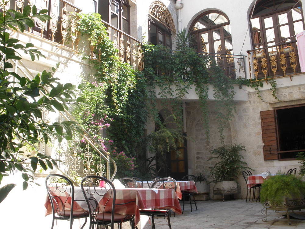 Palace Derossi Trogir Bagian luar foto