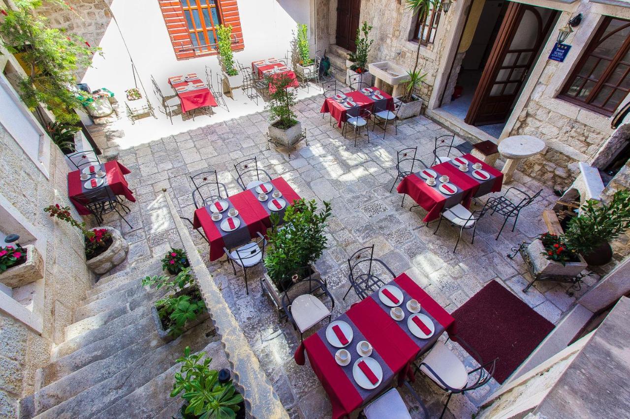 Palace Derossi Trogir Bagian luar foto